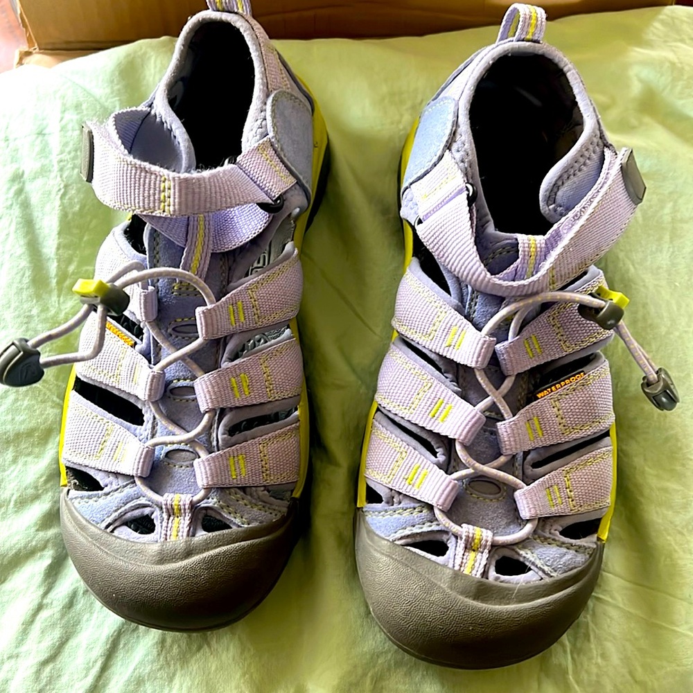 Keen Newport Lavender Waterproof Women’s Sport Sandal Size 5